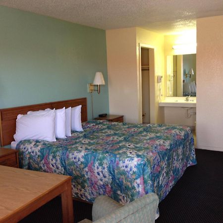 Super 7 Inn-Siloam Springs Экстерьер фото